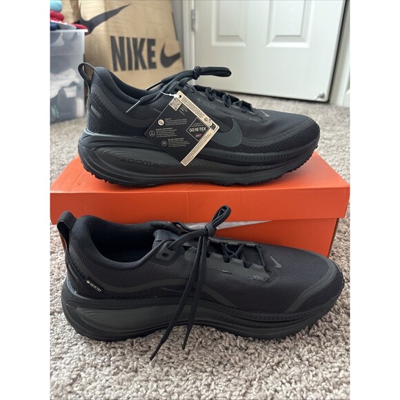Nike Vomero 18 GTX \'Triple Black\' HQ7002-001 Men\'s Size 10.5 Women\'s 12 Shoes main image 4
